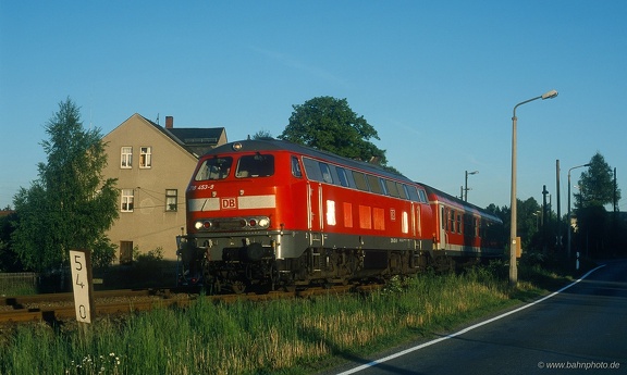 218 453