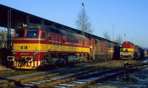 781 529