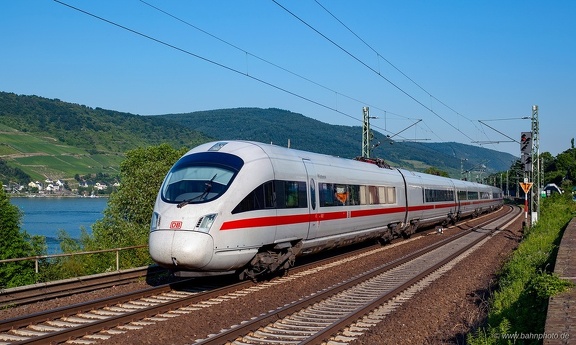 411 077