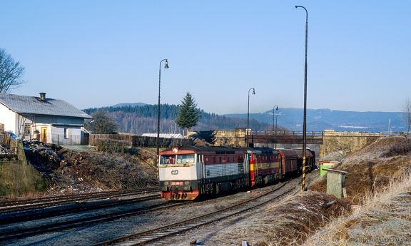 751 161