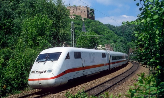 402 009