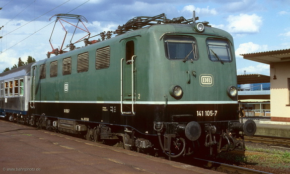 141 105