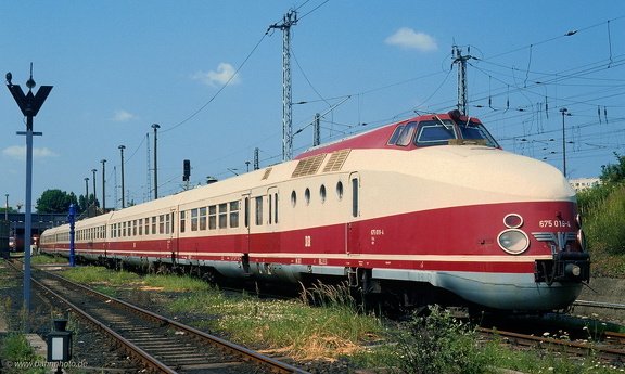 675 019