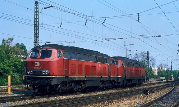 215 064