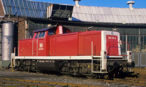 290 175