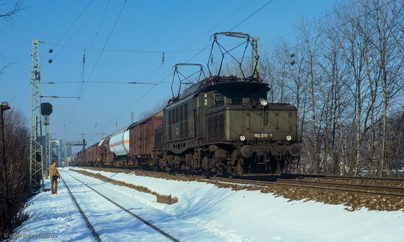 194 018