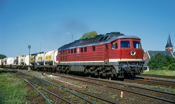 232 583