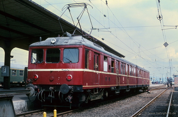 426 002
