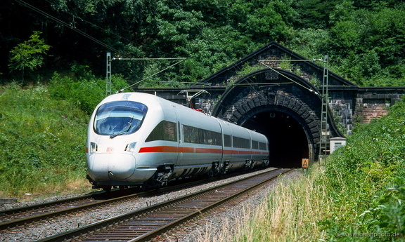 411 027
