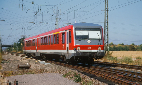 928 317