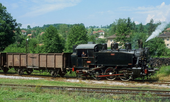 62 637
