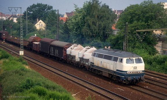 218 211