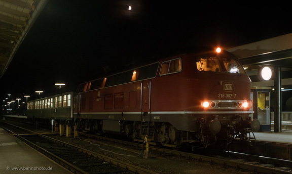 218 307
