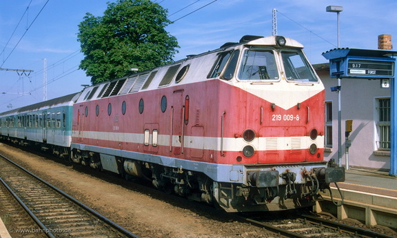 219 009