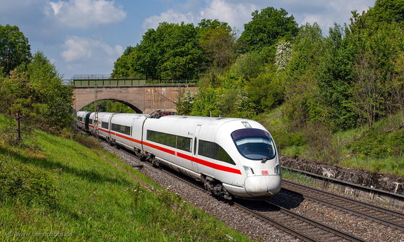 411 067