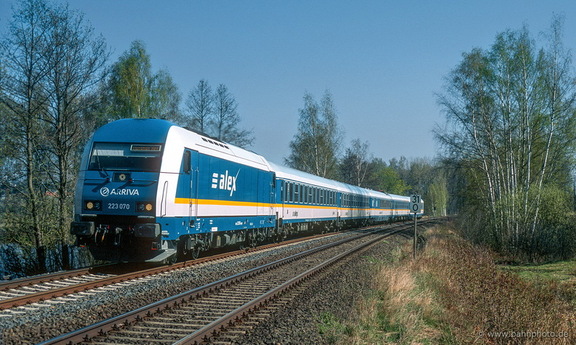 223 070
