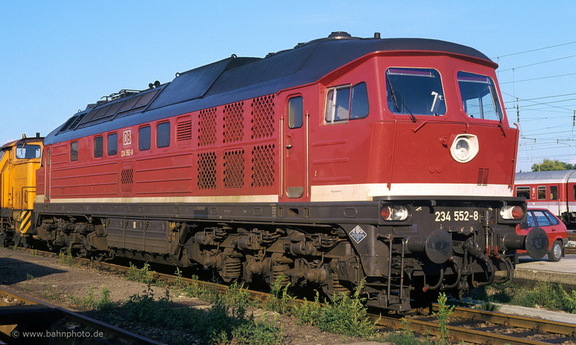 232 552